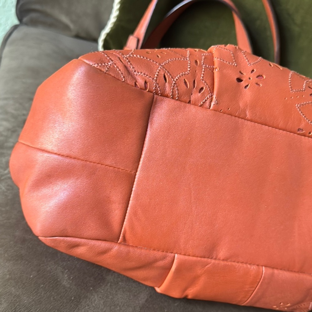 Coach Ashley Laser Cut Orange Leather Handbag 
PRICE IS FIRM - Picture 5 of 10
